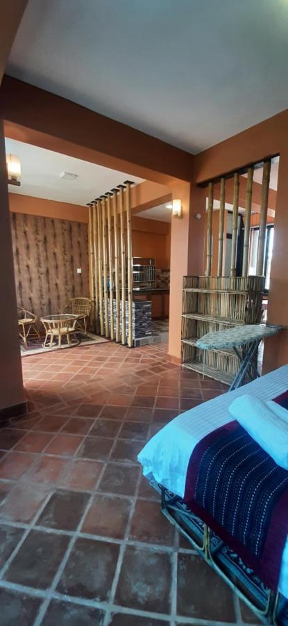 Looniva Guest House Lalitpur Екстериор снимка