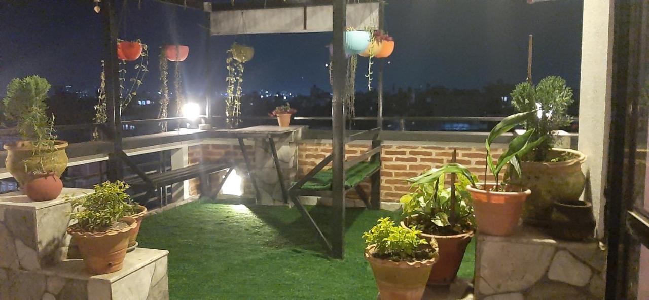 Looniva Guest House Lalitpur Екстериор снимка