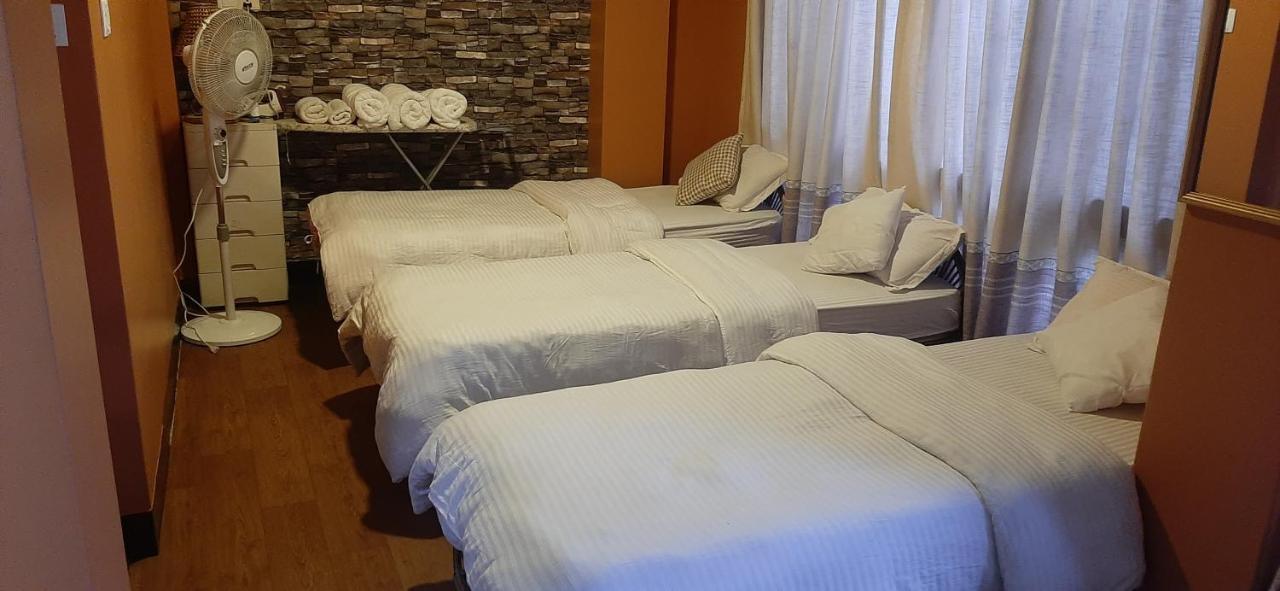 Looniva Guest House Lalitpur Екстериор снимка