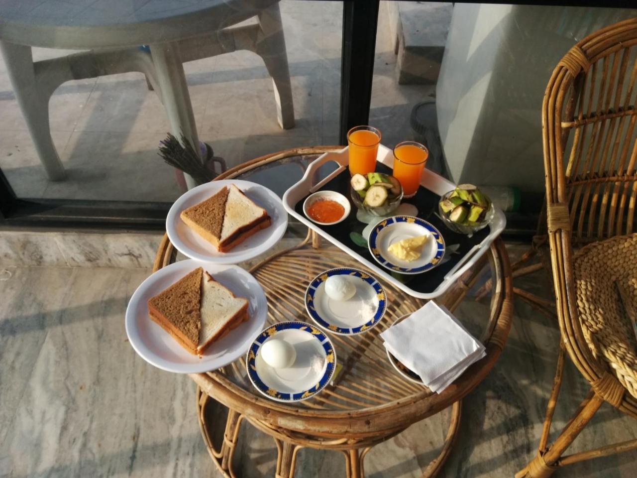 Looniva Guest House Lalitpur Екстериор снимка